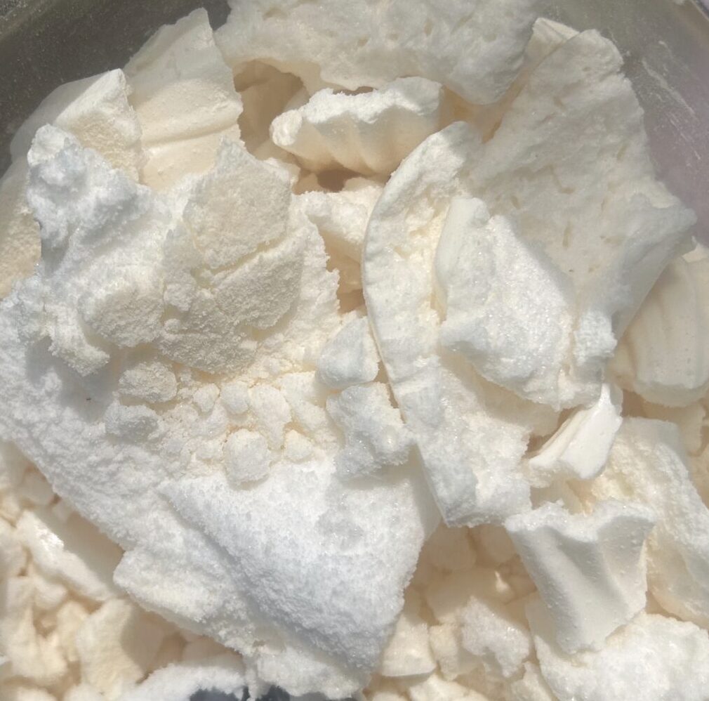 Meringue Pieces